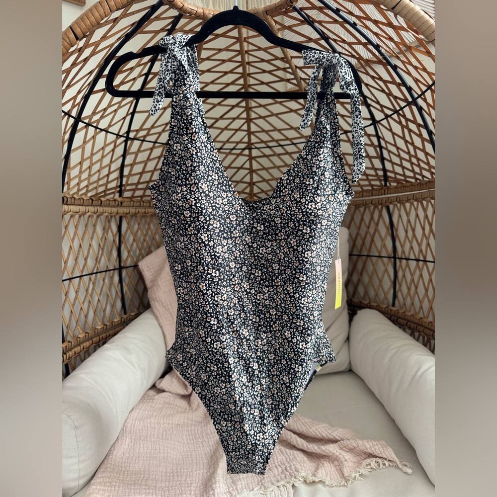 NWT Summersalt The Tie Backflip - In Bloom in Sea Urchin, size 14.
